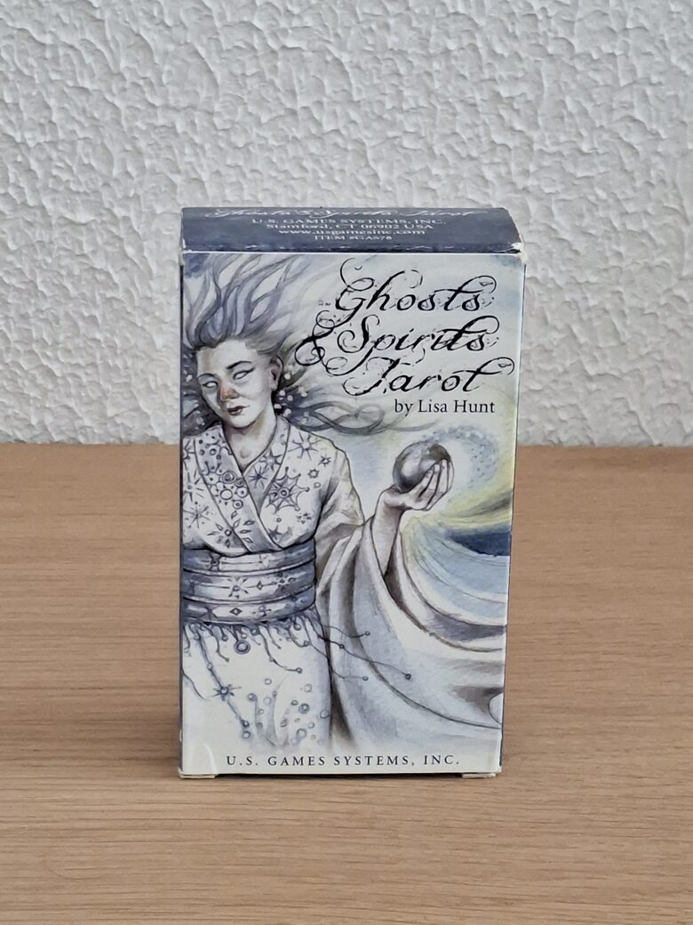Ghosts and Spirits Tarot (Spoku un Garu taro)