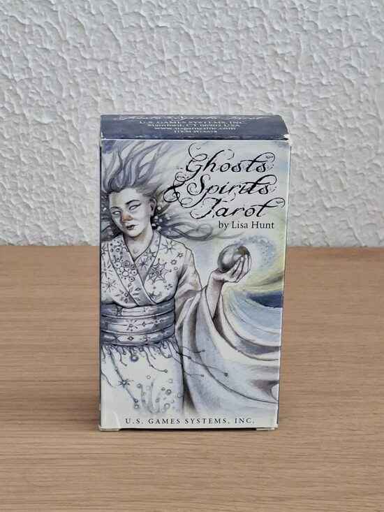 Ghosts and Spirits Tarot (Spoku un Garu taro)